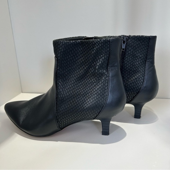 Clarks Shoes - Clark’s Black Ankle Boots